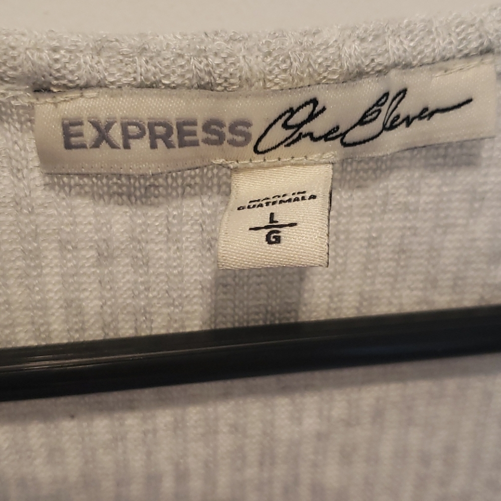 Express Sweater - Picture 3 of 4